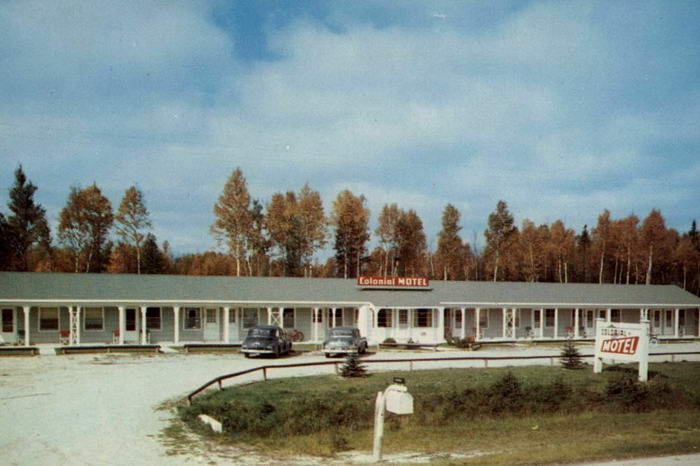 Colonial Motel Manistique Michigan (newer photo)